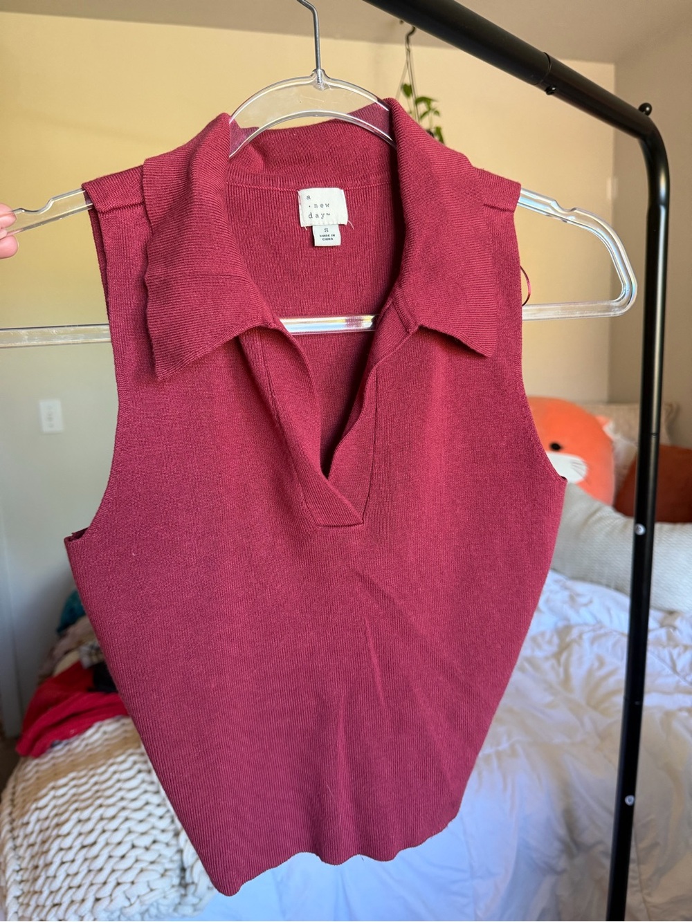 a new day Sleeveless Collared Knit Tank in Berry Red
